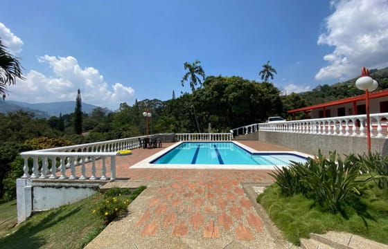 Fotos de Finca Finca La Luz para 21 Personas en COPACABANA