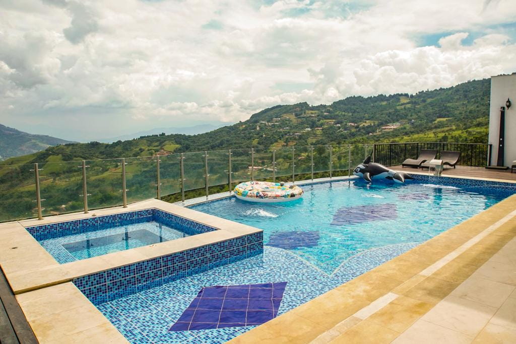 Finca económica con piscina en Copacabana, cerca de Medellín